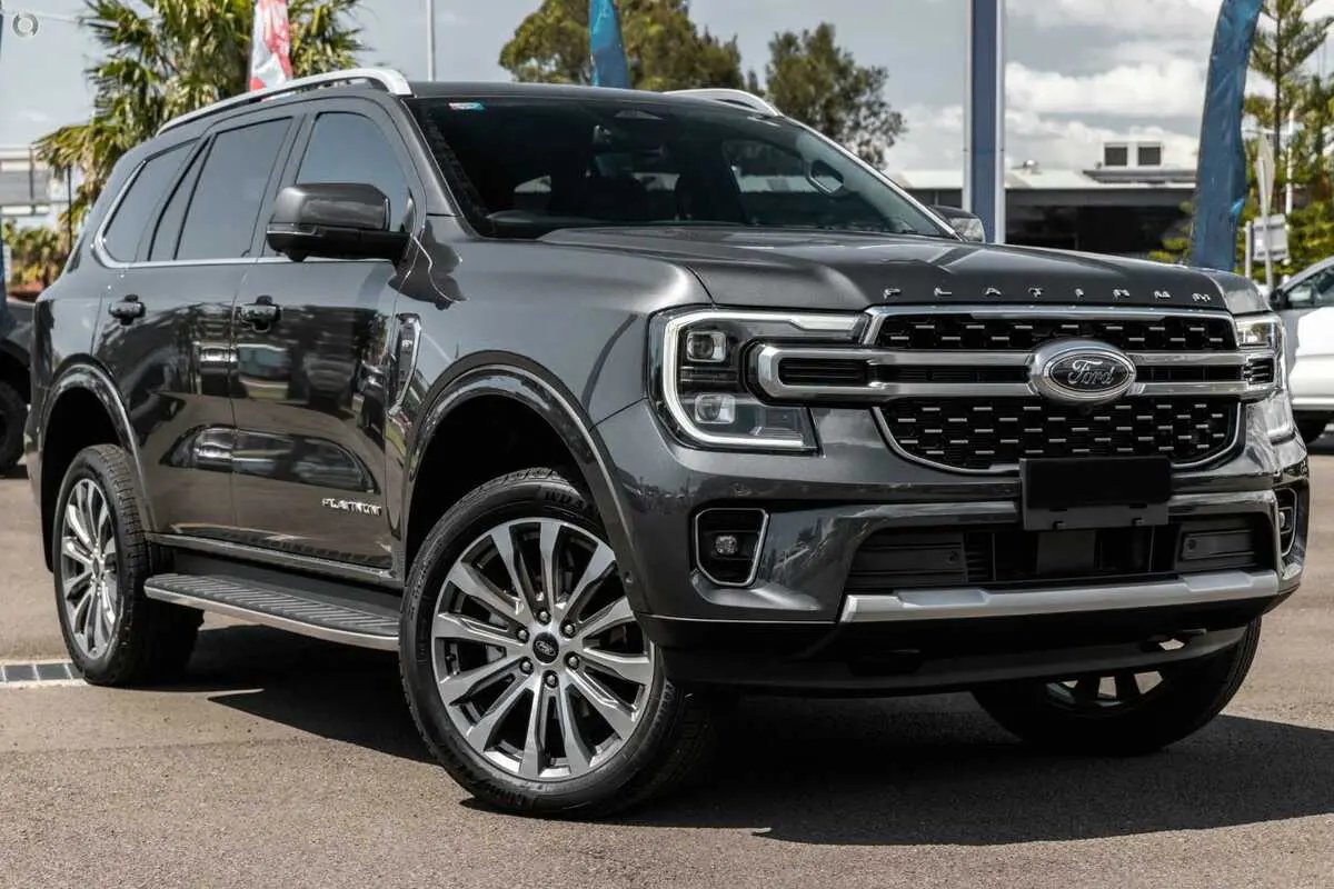 Ford Everest Platinum ra mắt tại Việt Nam